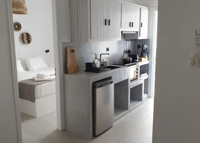 Maria's Garden 安提帕罗斯岛