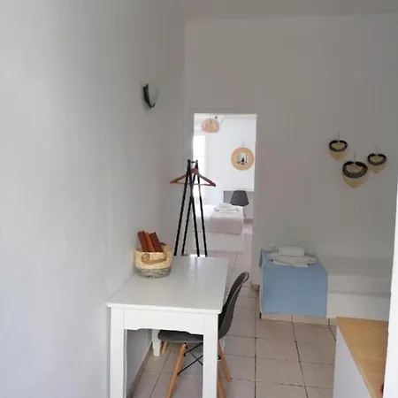 Maria's Garden Apartment *