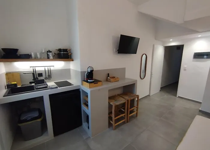 Maria's Garden Apartment *